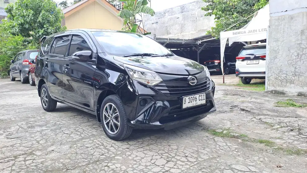 Daihatsu new sigra X deluxe upgrade R mt 2023 hitam km 60rb terawat