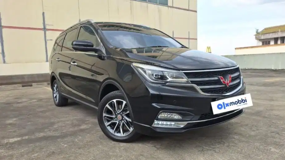 TERMURAH Wuling Cortez 1.8 L Lux Plus Bensin-AT 2018 BZX B