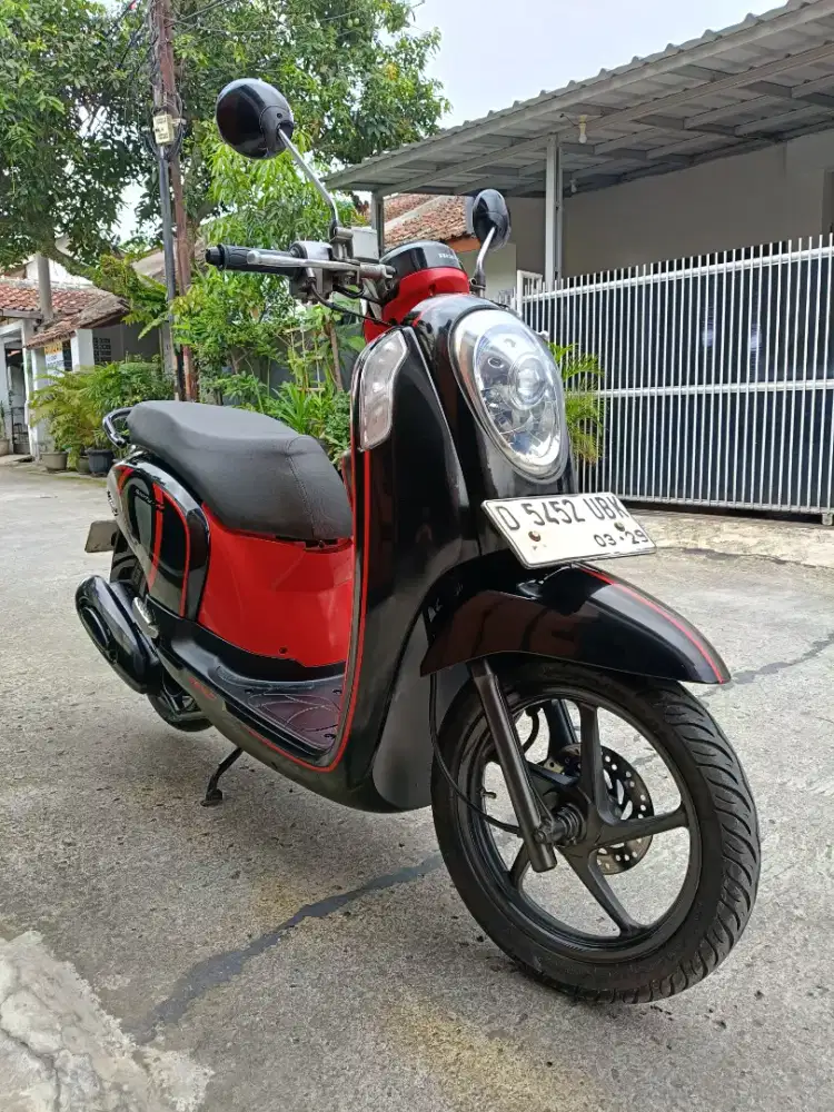 Honda Scoopy Hitam Merah THN 2014.