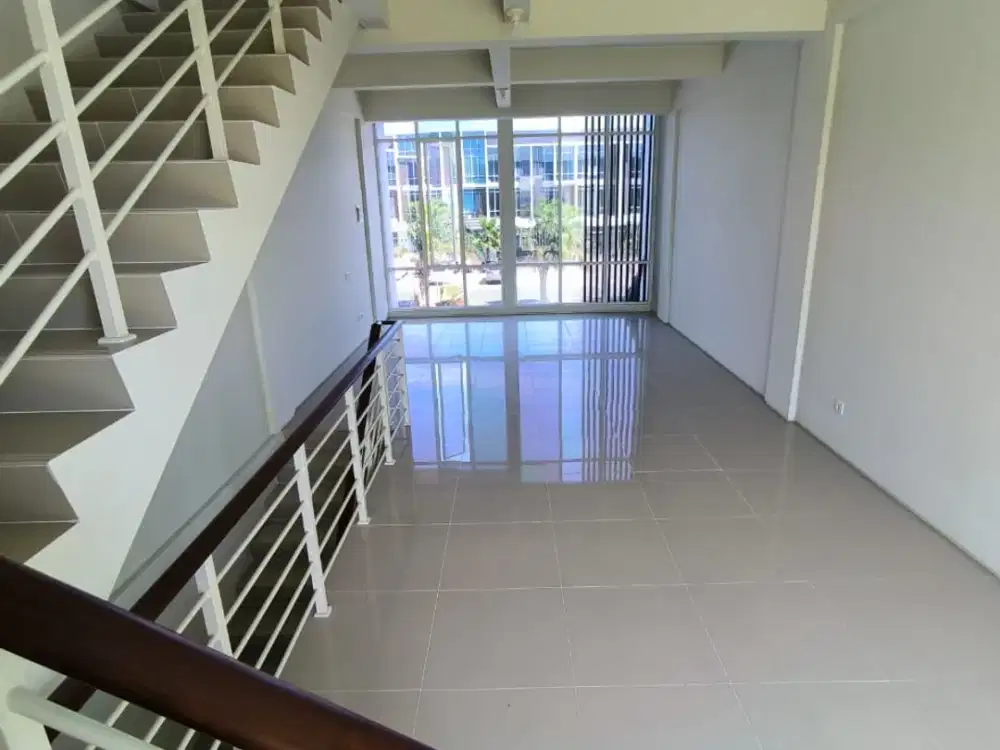 3 Lantai Ruko Citraland Northwest di Surabaya Barat