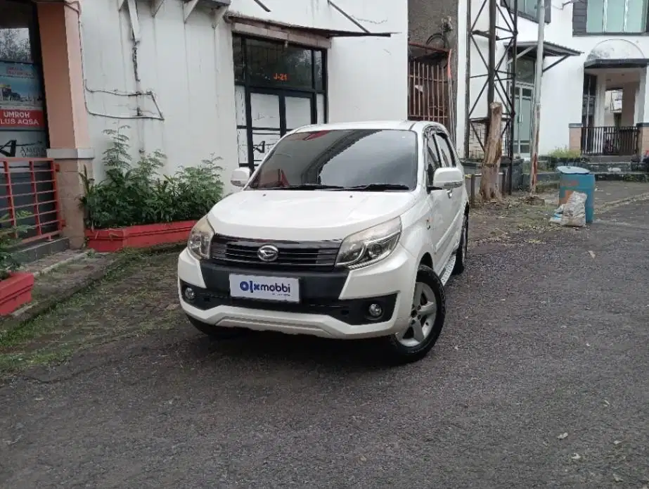 Pajak Panjang - DAIHATSU TERIOS 1.5 X EXTRA BENSIN A/T 2017 PUTIH