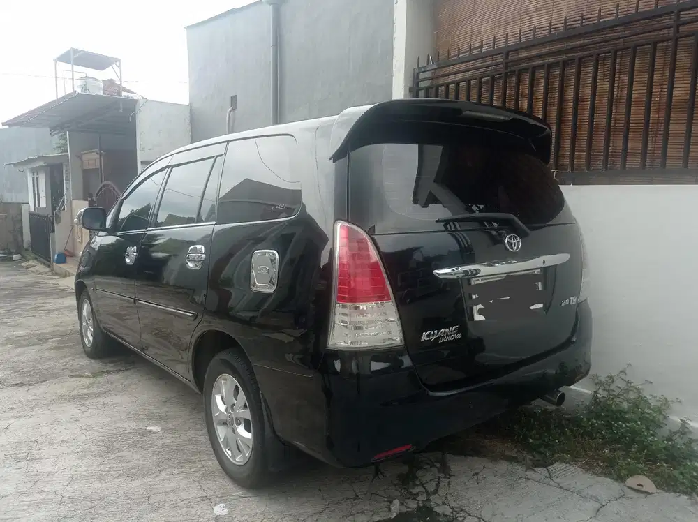 Toyota Kijang Innova 2009 Bensin