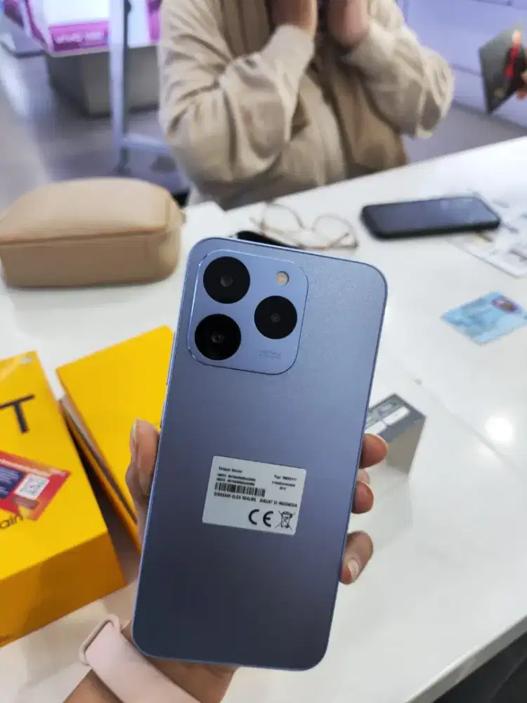 Realme 15T 5G  Ram 8/256GB