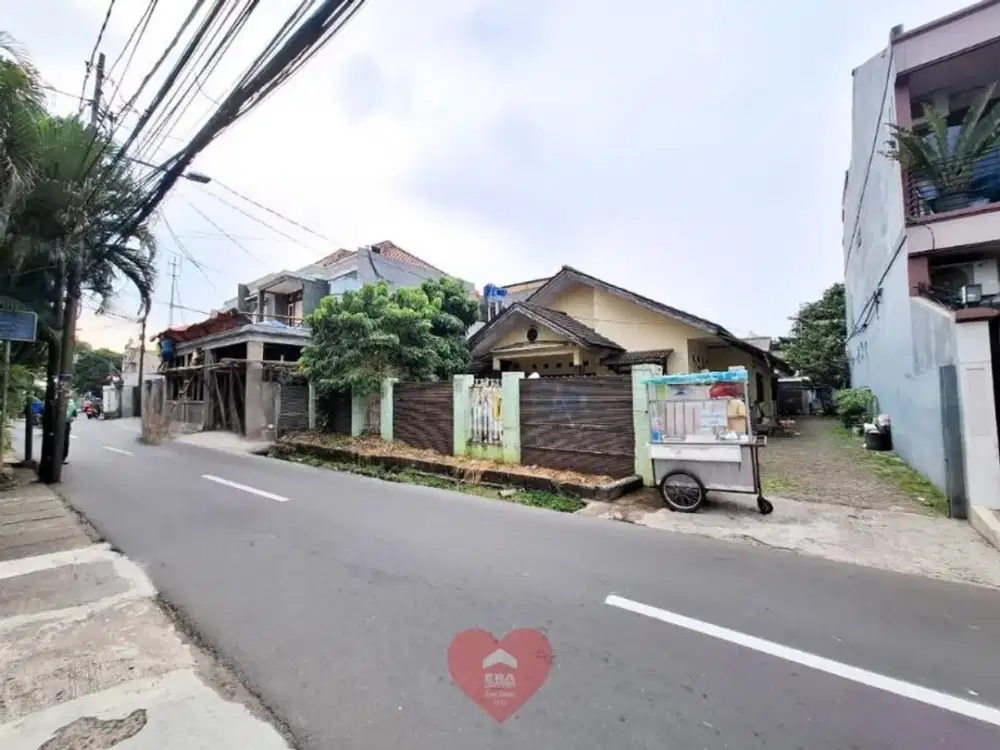 Rumah Hitung Tanah di Jl Rawa Simprug, Jakarta Selatan