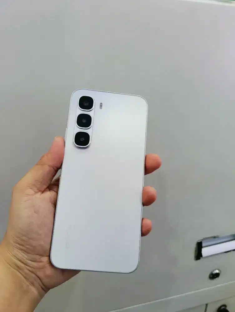 Infinik hot 60 pro 8+5/128 GB