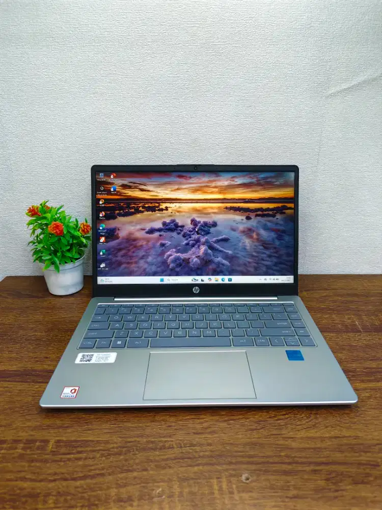 Laptop HP 14 ep0088TU