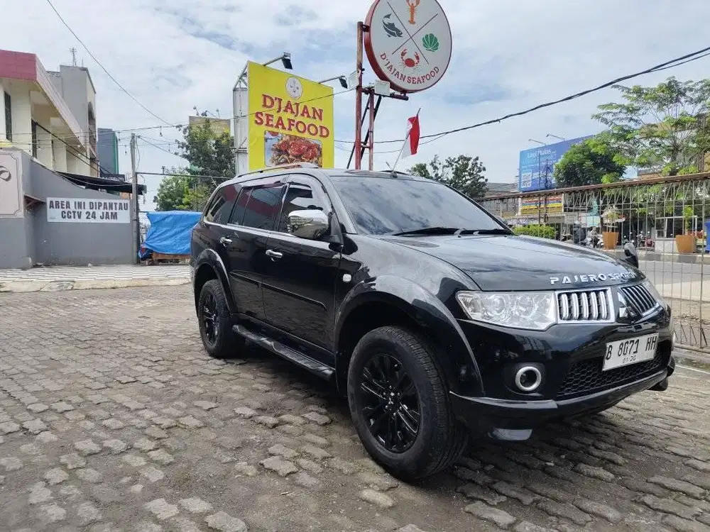 Mitsubishi Pajero Sport Exceed 2.5 Diesel AT 2009 Hitam