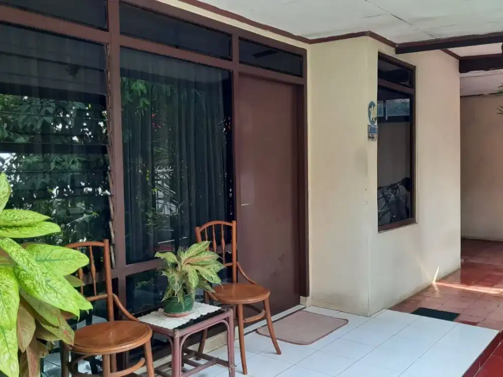 Dijual rumah  di Jl. Al-Mubarok IV No. 10 Rt 011/11 Kebayoran Lama Utara Jakarta Selatan