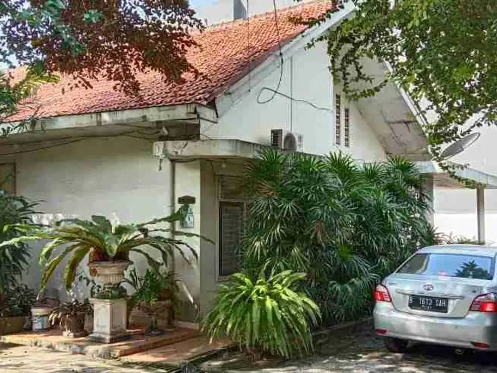 Rumah lokasi sekitar perkantoran kali. malang jakarta timur