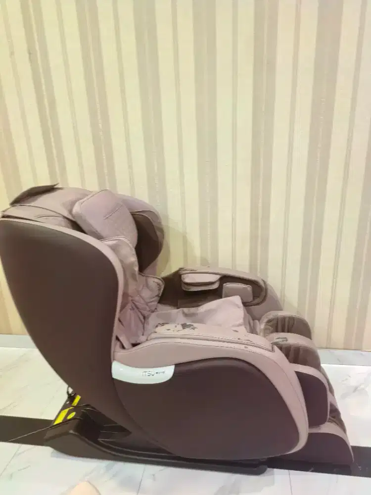 Kursi Pijat merk ITSU