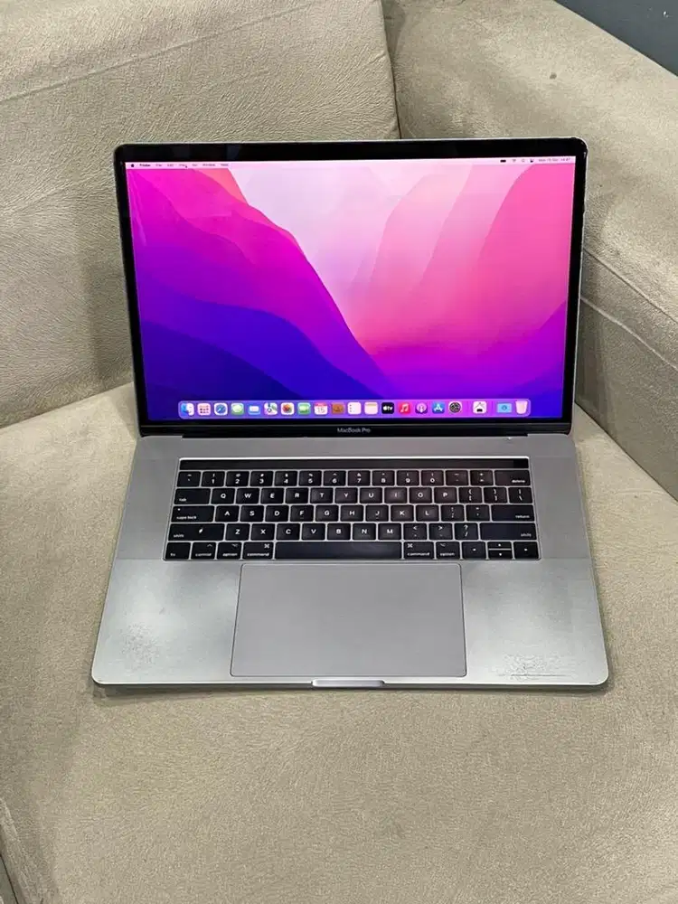 MacBook Pro 2017 15” 16/512GB Gray Dual VGA
