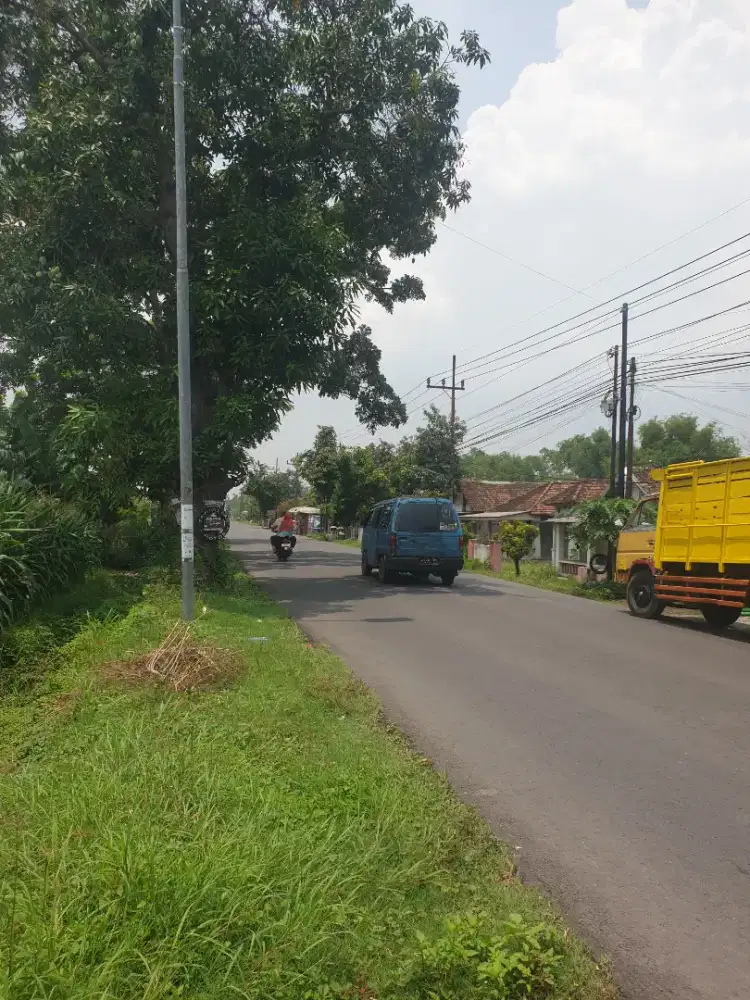 Tanah Zona Industri Poros Jalan Puri Mojokerto