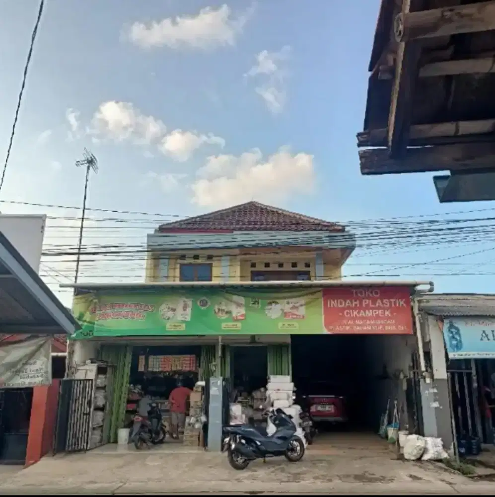 Ruko Langka Pinggir Jalan Utama—Toko Aktif, Gudang Luas, Bisa Tinggal