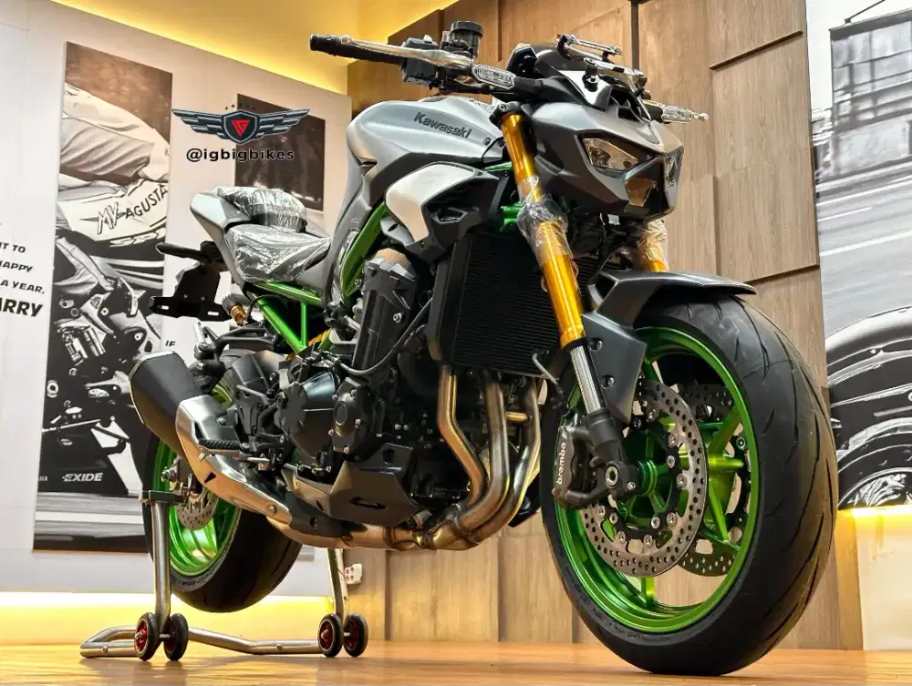 Kawasaki Z900 SE Model year 2026