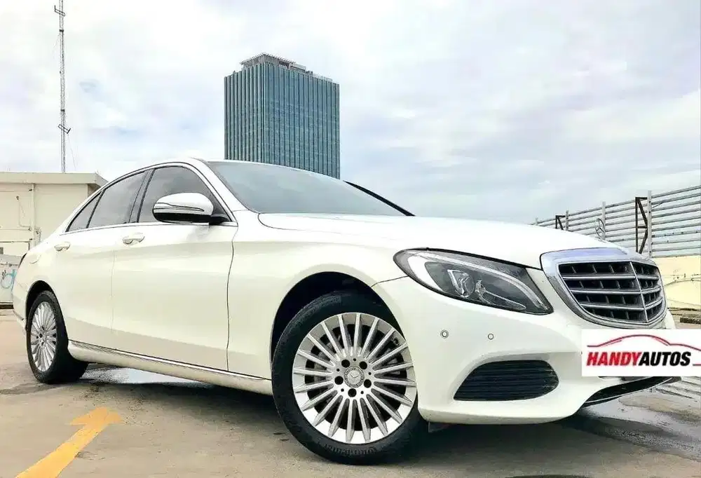 Mercedes Benz C250 Sunroof Tahun 2015 Automatic Putih