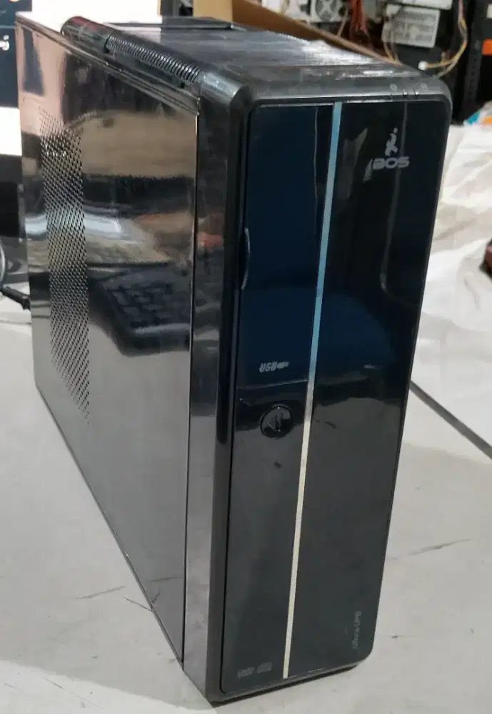 Komputer / PC Intel core i3 ram 4 GB SSD 128gb windows 10 pro