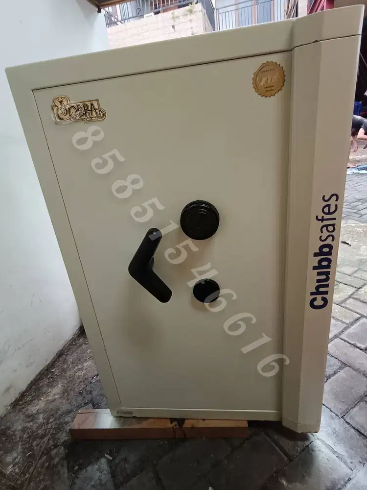 Brankas Chubb Bekas Malang