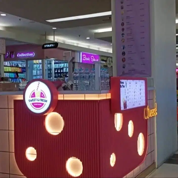 Meja Booth Cafe Minuman