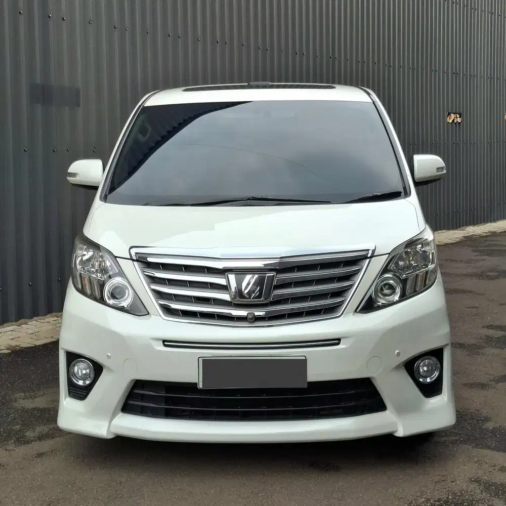 TOYOTA ALPHARD SC PREMIUM SOUND AT 2013 Bensin