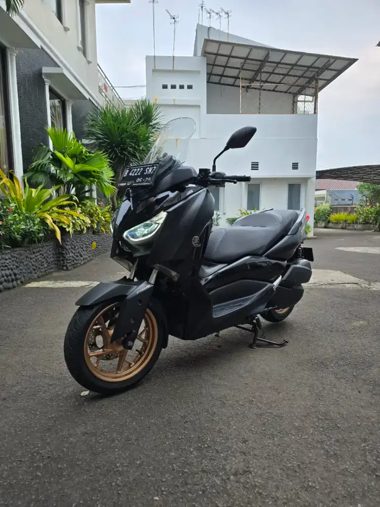 Xmax 2021 Hitam Maxi Signature