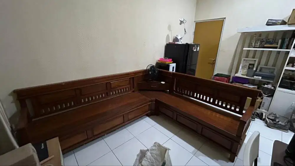 Kursi Sudut Kayu Jati