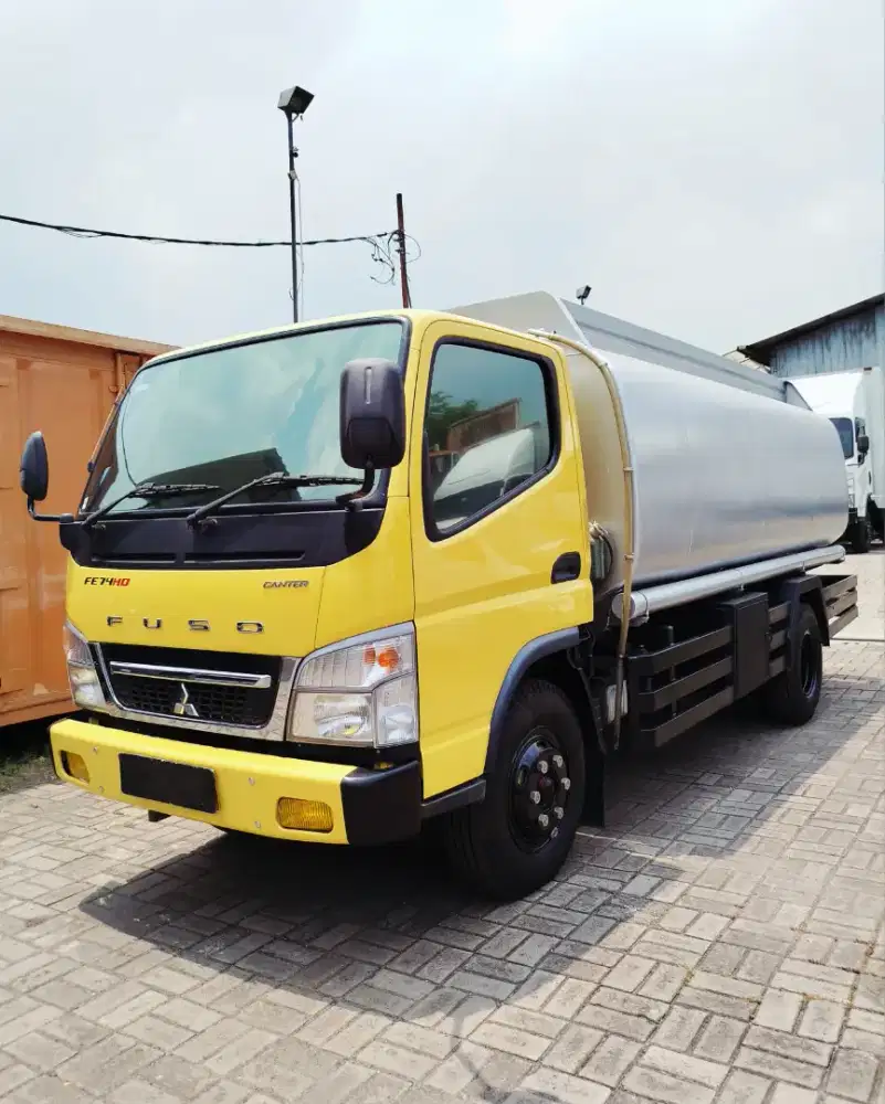 MITSUBISHI COLT DIESEL CANTER 6 BAN FE74HD TANGKI 8000 LITER ISTIMEWA