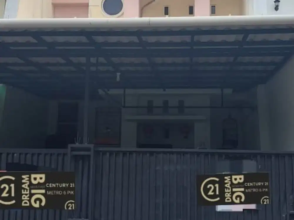 Rumah 2 Lantai Siap Huni Lokasi Elit Taman Cosmos Jakarta Barat