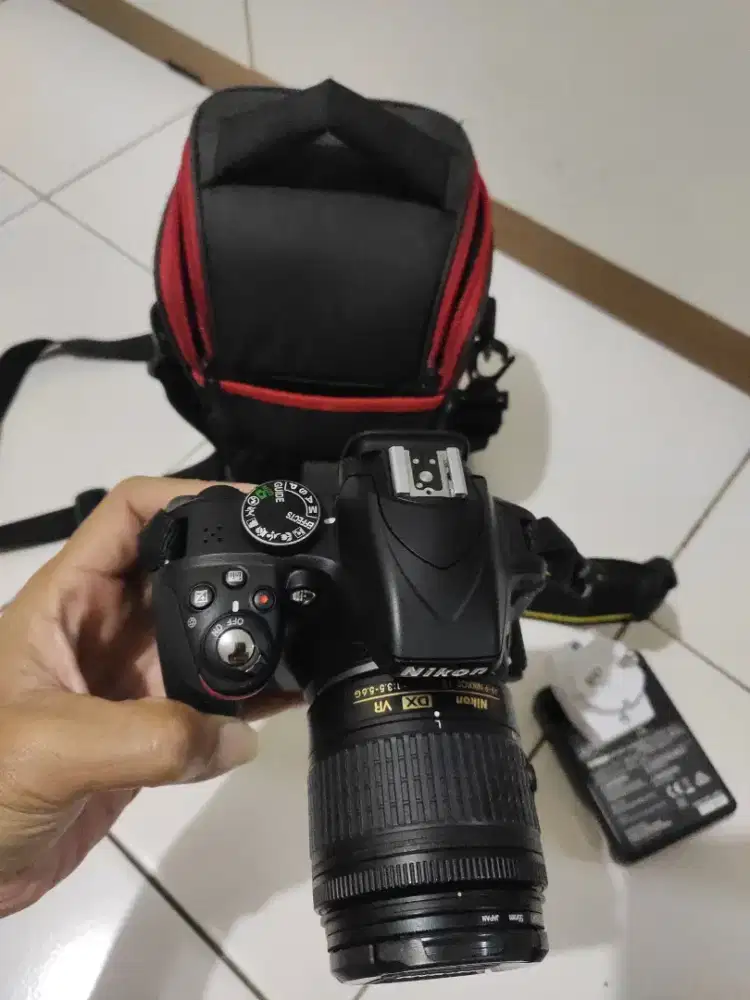 Dijual kamera digital merk Nikon lengkap semua kondisi98% seperti baru
