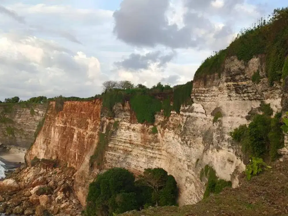 Disewakan tanan tebing di Pecatu / Batu Jaran