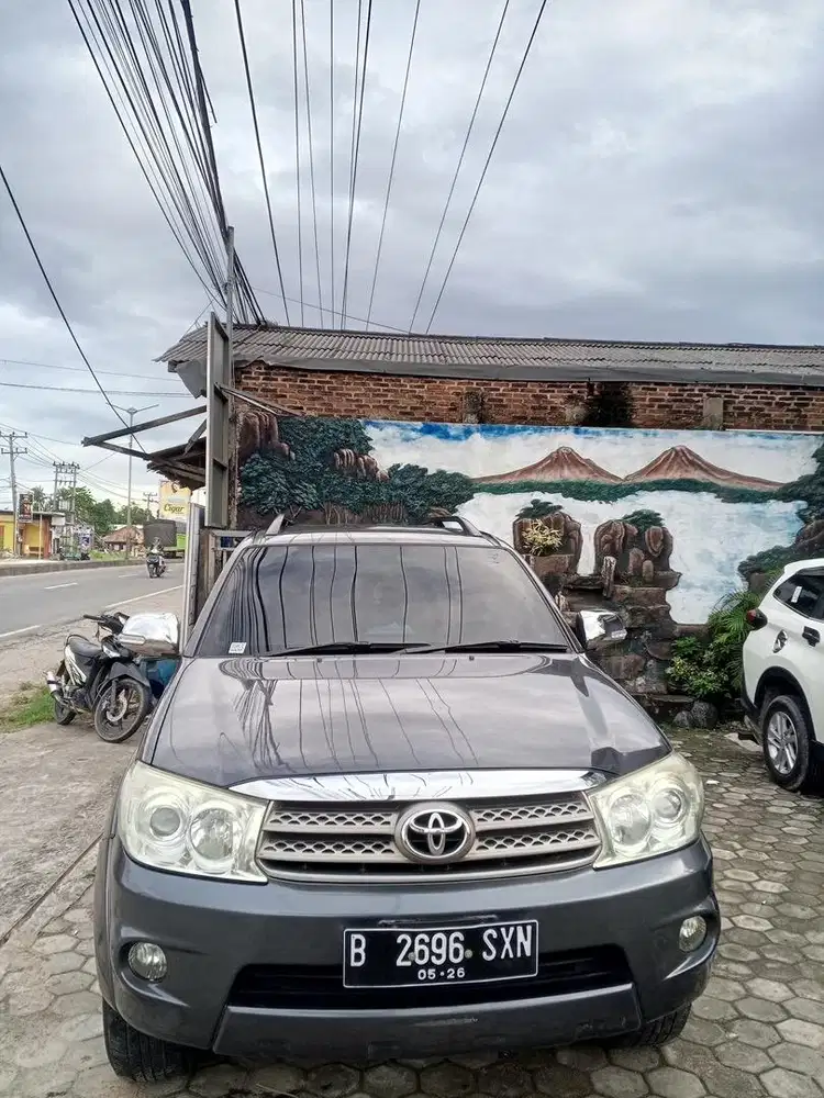 Toyota Fortuner 2.7 G Lux  bensin AT
