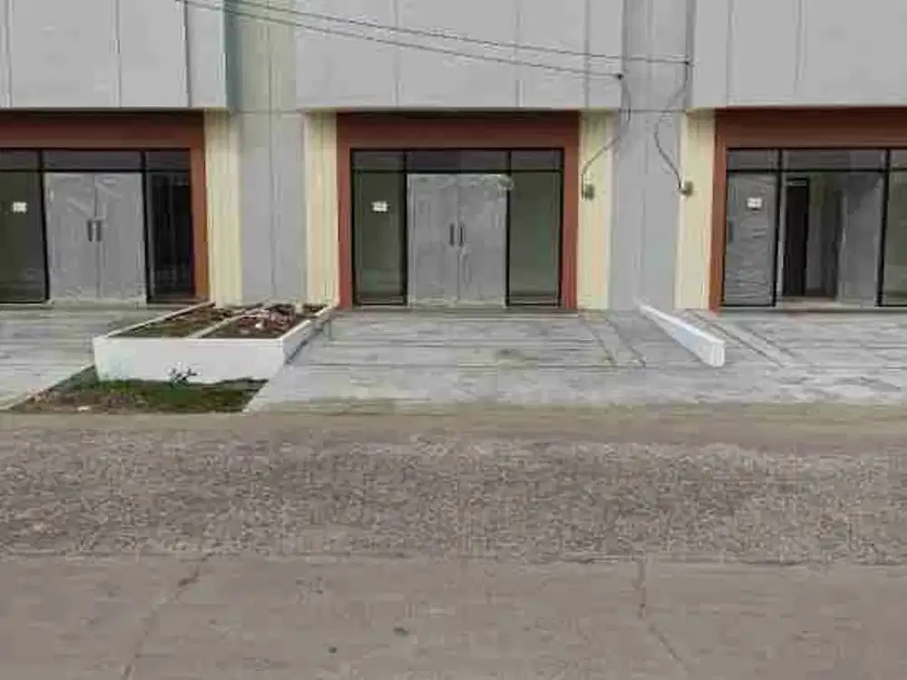 Rumah Sekaligus Tempat Usaha