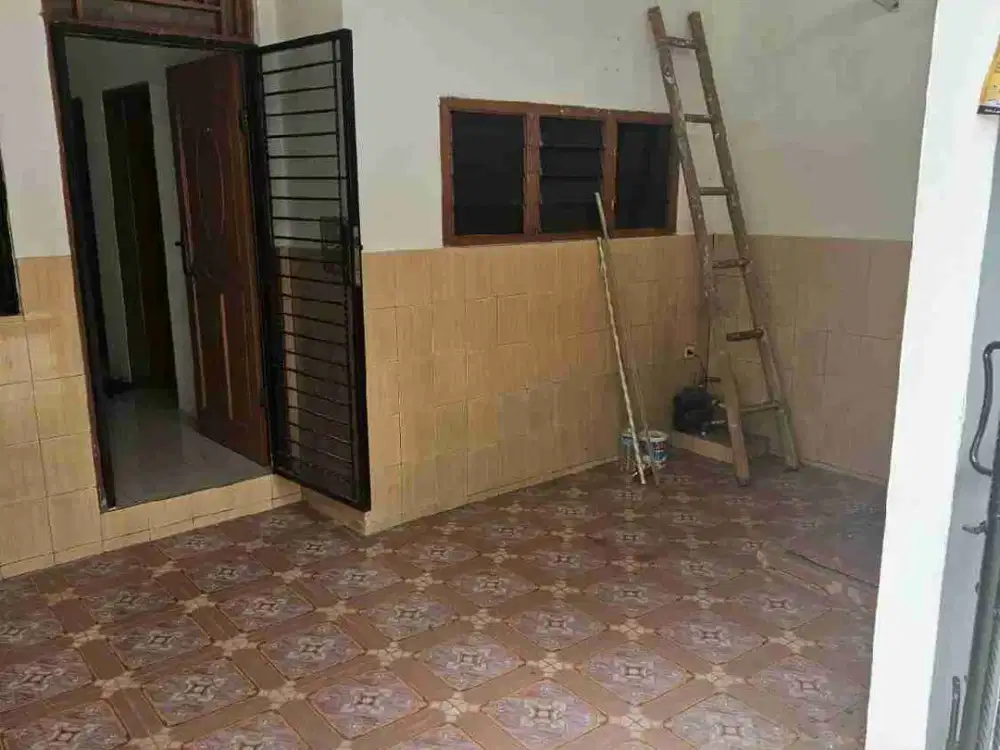 MURAH ! RUMAH 1 LT ROW MOBIL PADEMANGAN TIMUR JAKARTA UTARS