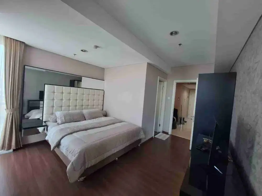 Dijual/Disewakan Apartemen Triliun Surabaya 1 BR FULL FURNISH Lantai 25