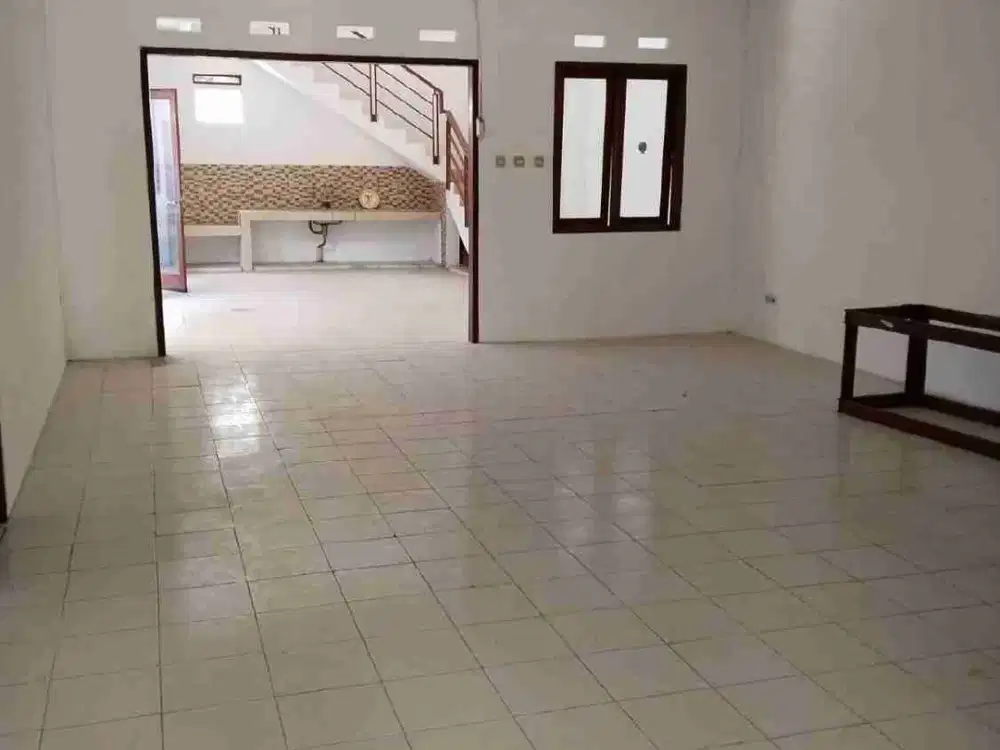 disewakan rumah di batununggal 1,5 lantai