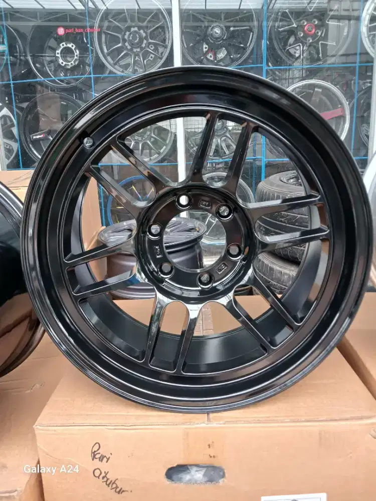 Enkei rpt1 ring 18x9 pcd 6x139,7 et 5 fortuner pajero
