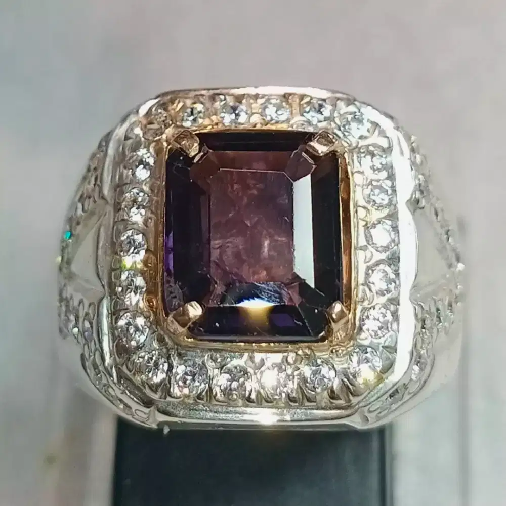 PURPLE SPINEL 2,55 CRT