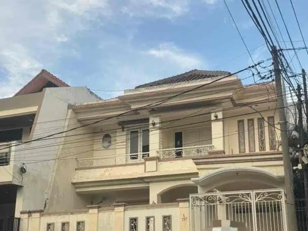 Rumah Dharmahusada dekat Galaxy Mall Surabaya Timur