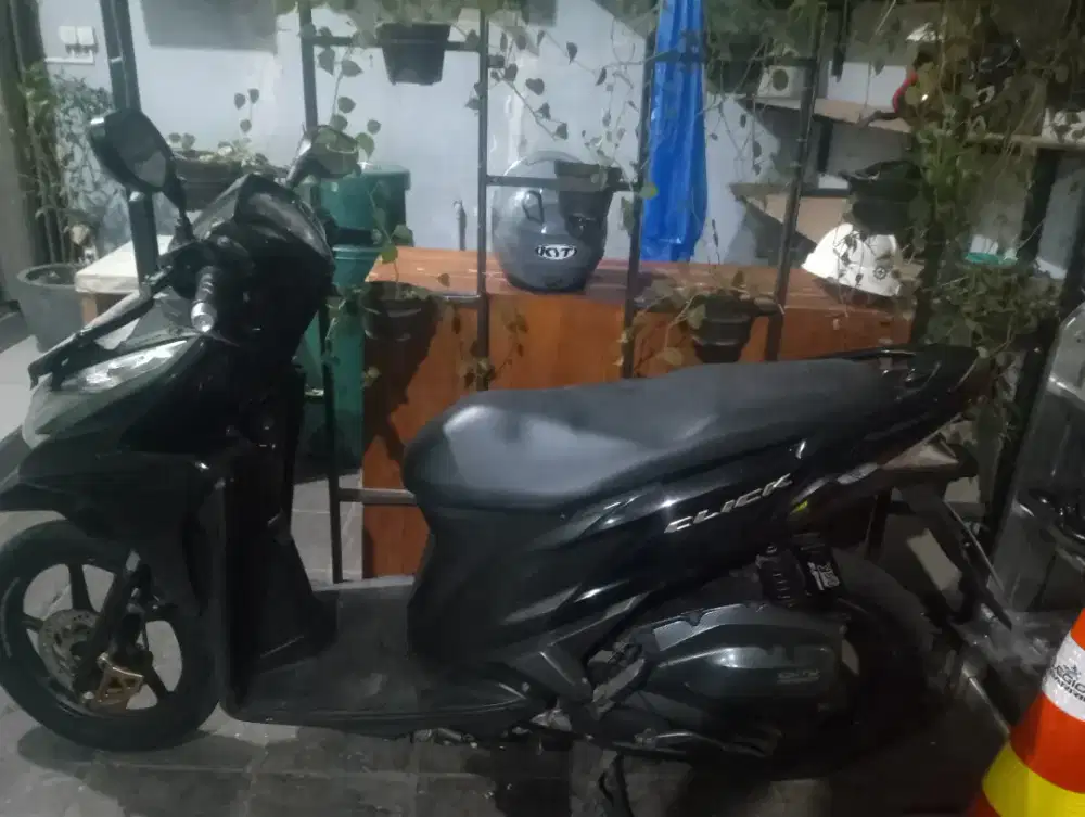 Vario kzr 2013 warna hitam