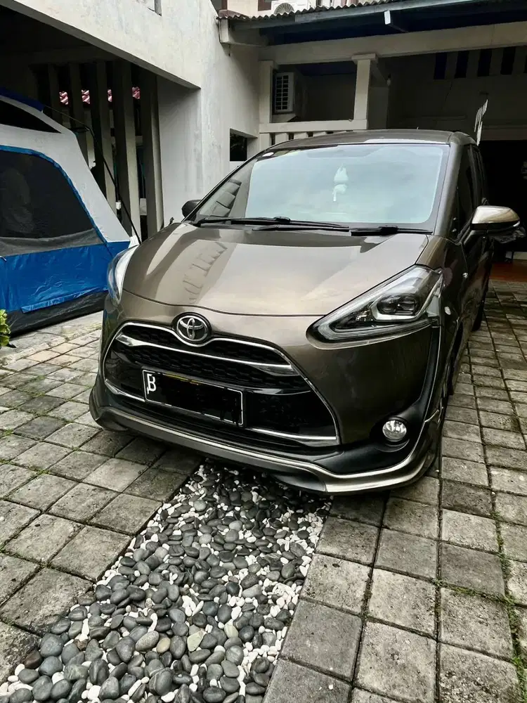 Jual Toyota Sienta Q 2017