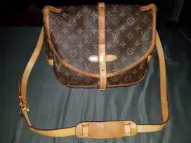 Louis Vuitton Saumur PM