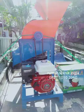 (Rumah teknik jogja)mesin pencacah rumput,pembuat kompos+mesin6,5hp