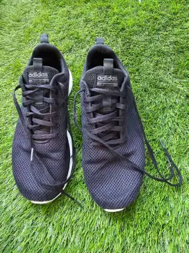 Sepatu Adidas 42