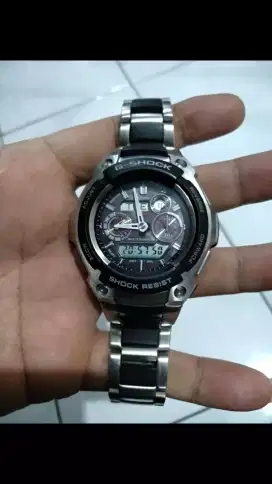 G-Shock Mtg-1500