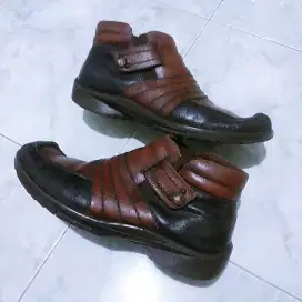 Sepatu Boots Full Kulit Gagah 43/44