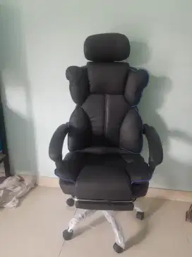 Kursi Direktur Ergonomis Sandaran Getar Pijat ,   footrest,  Headrest