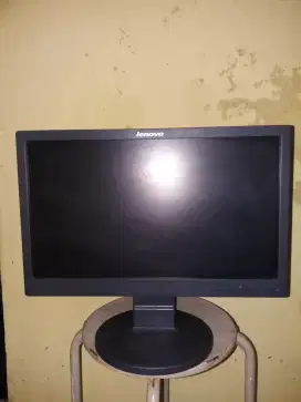 LCD Monitor Lenovo D186-wA 19in oni