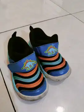 Sepatu anak laki-laki Brand Balabala