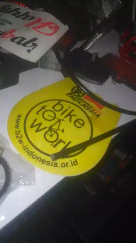 Gantungan bike to work sepeda bicycle gowes dbwah jok belakang emblem