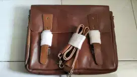 Tas Selempang Kulit Kerja