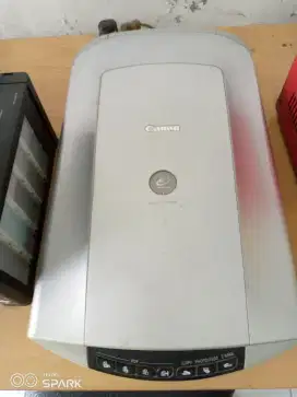 Scanner Canon 4400F bisa scan klise normal